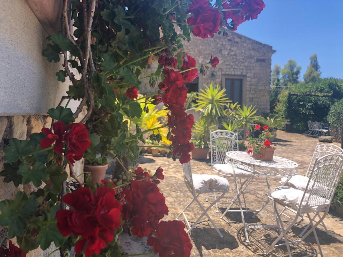 San Noto Antica Residenza Di Caccia Bed and Breakfast Ficarra Εξωτερικό φωτογραφία