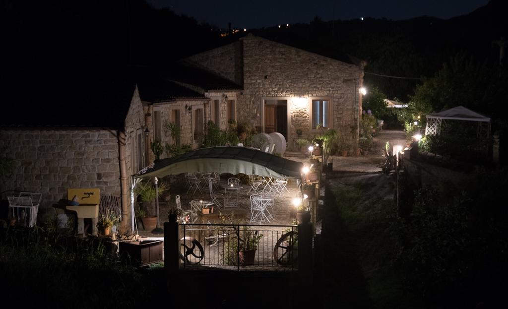 San Noto Antica Residenza Di Caccia Bed and Breakfast Ficarra Εξωτερικό φωτογραφία